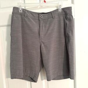 Apt 9 Mens Performance/Golf Shorts Size 33 waist 9” inseam